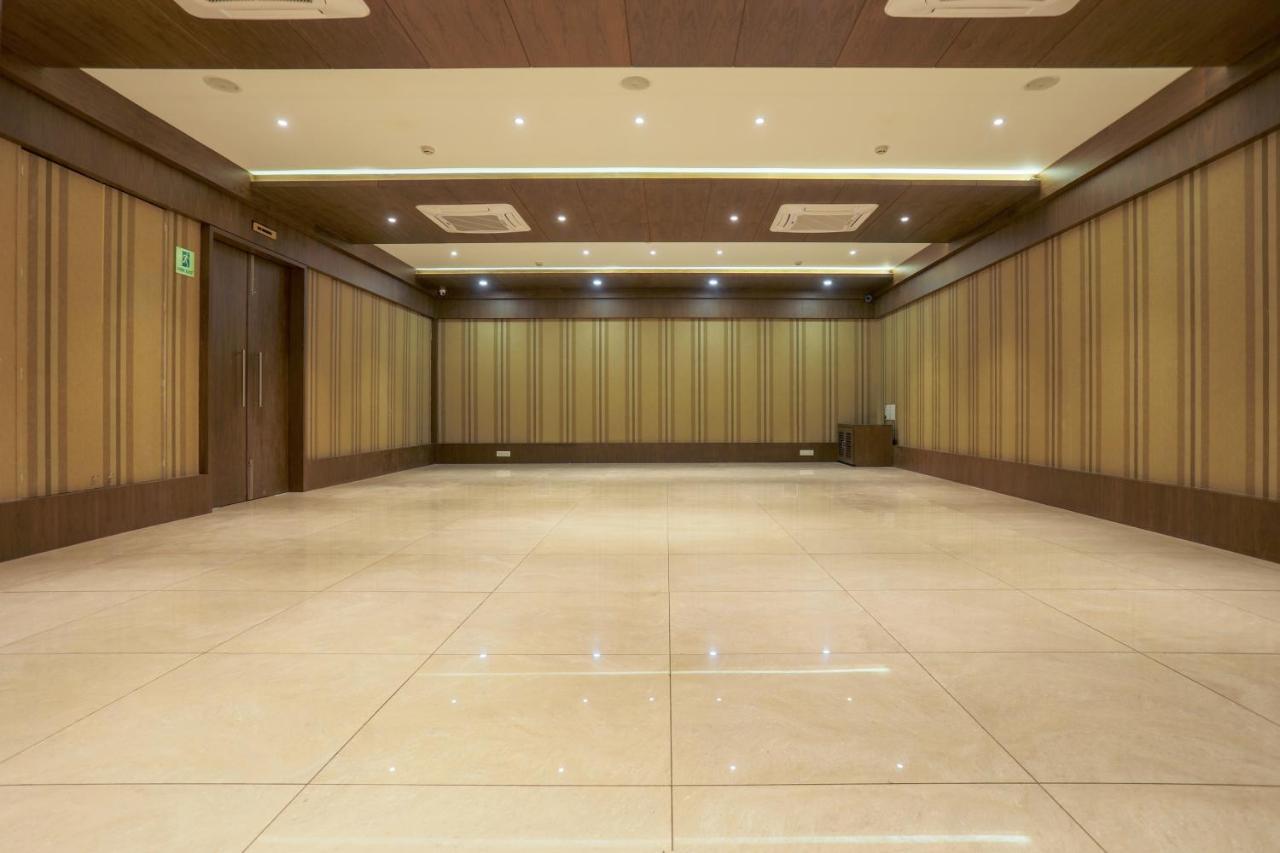 Hotel Kavery Rajkot Exterior photo