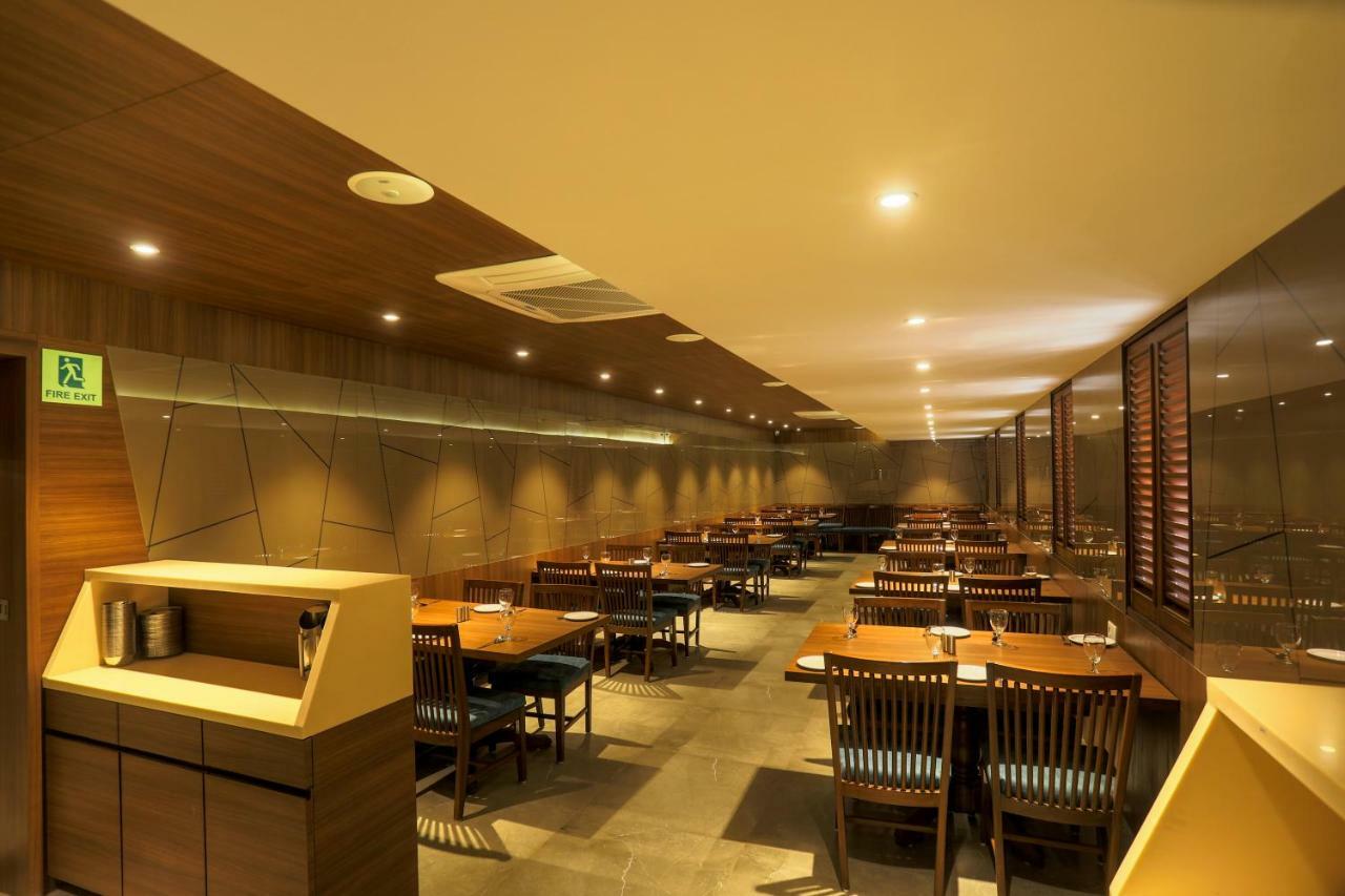 Hotel Kavery Rajkot Exterior photo