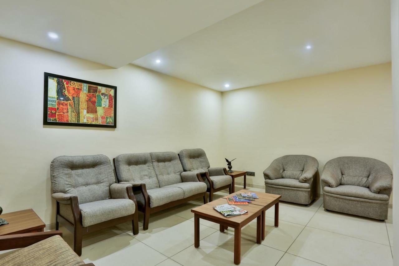 Hotel Kavery Rajkot Exterior photo