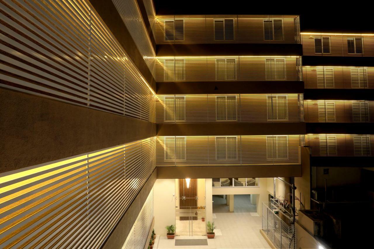 Hotel Kavery Rajkot Exterior photo